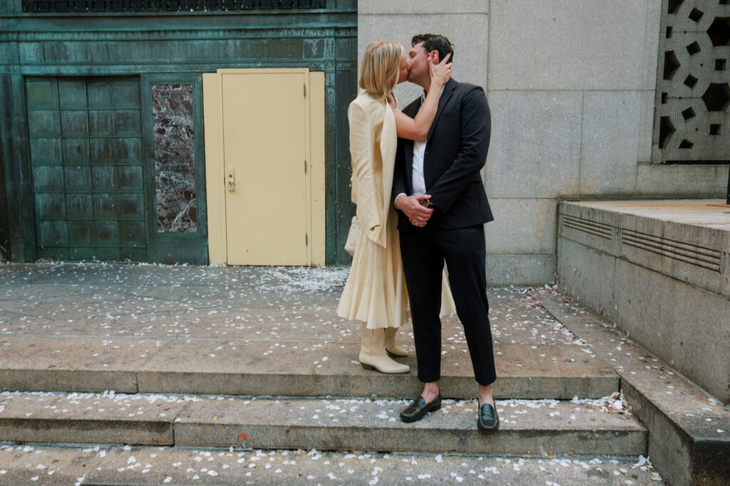 Elopement NYC couple outside the courthouse building